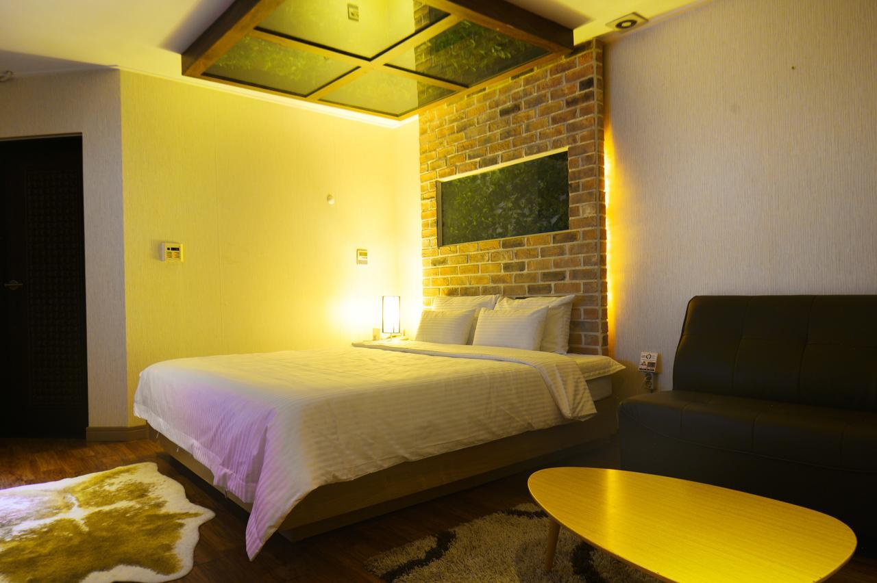 Hotel K Gimhae Buitenkant foto