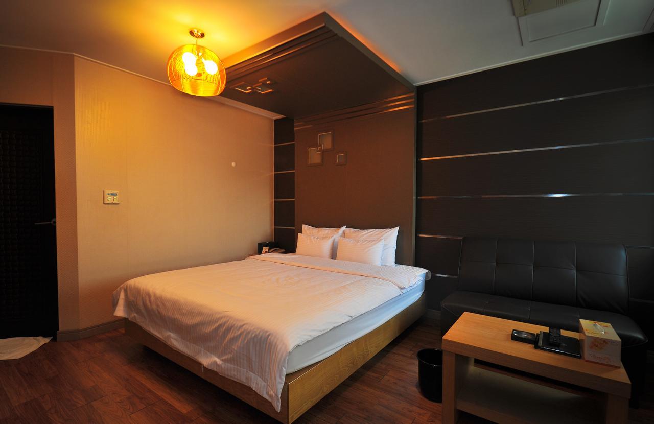Hotel K Gimhae Buitenkant foto