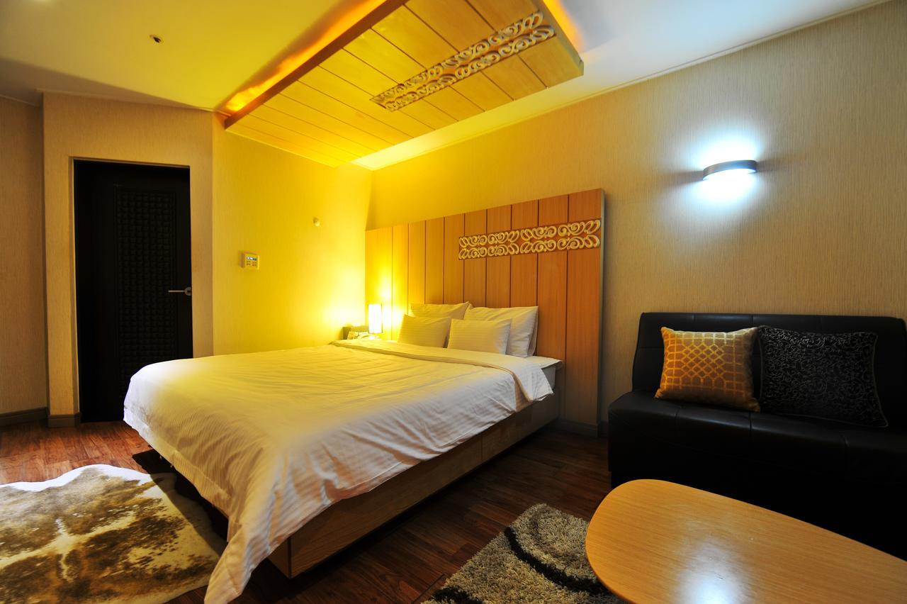Hotel K Gimhae Buitenkant foto