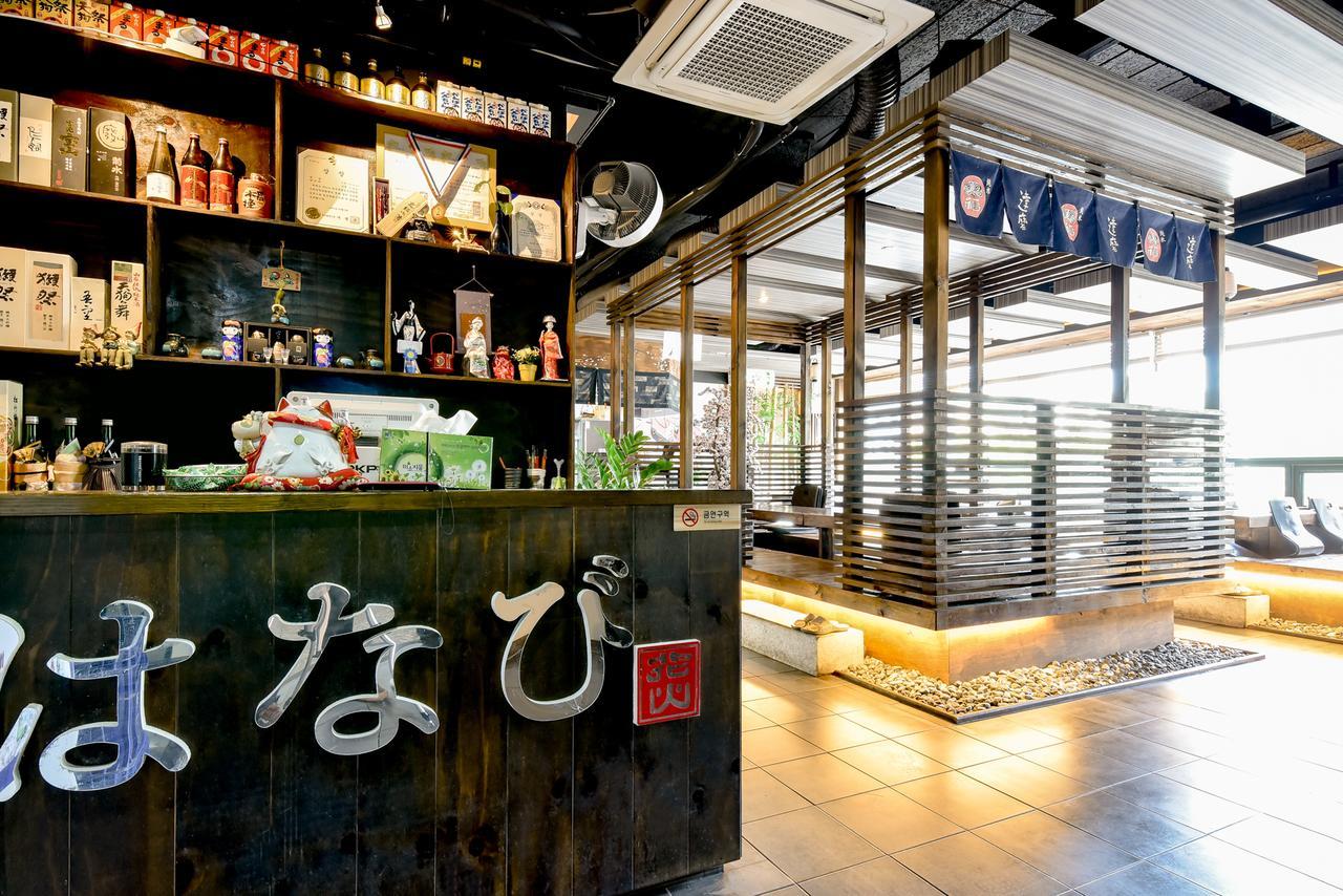 Hotel K Gimhae Buitenkant foto