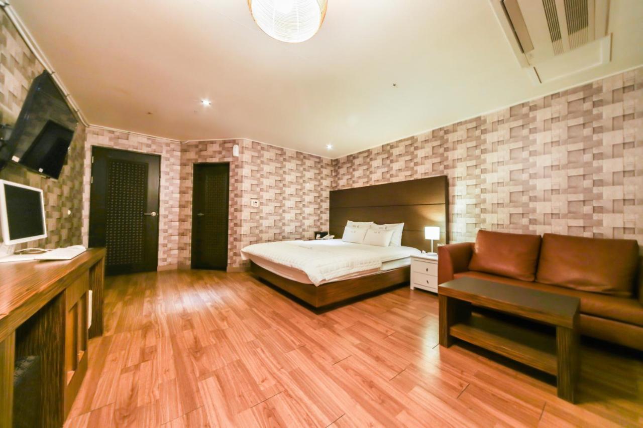 Hotel K Gimhae Buitenkant foto