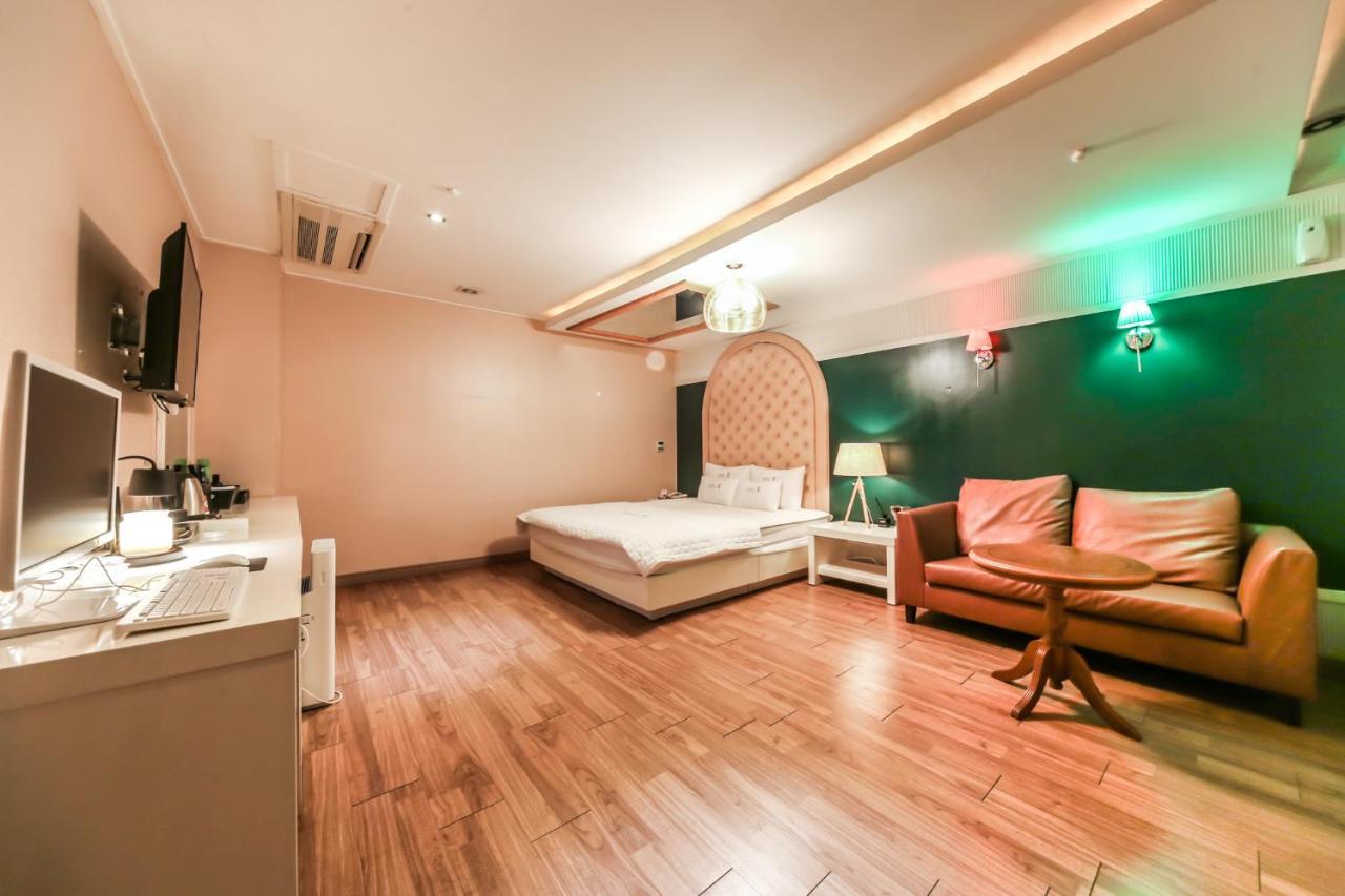 Hotel K Gimhae Buitenkant foto