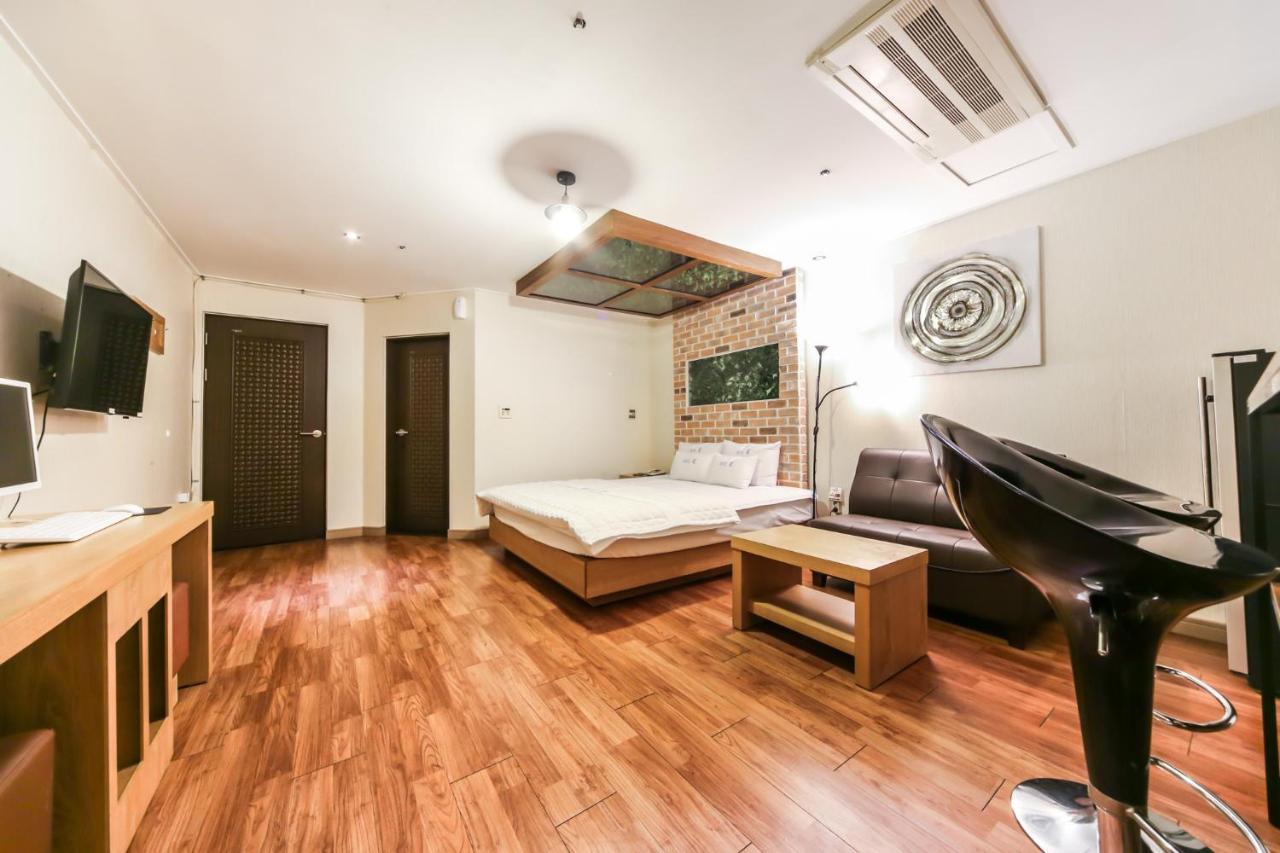 Hotel K Gimhae Buitenkant foto